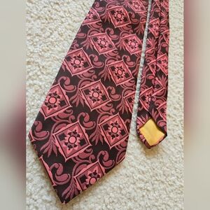 Mr. John Vintage Tie – Pink Floral Geometric Pattern